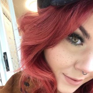 Meet your Posher, Rebecca